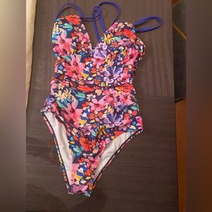 One-Piece Swimsuit Crisscross Back Detail, S